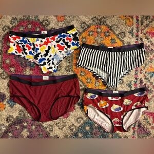 NWT MeUndies Women’s Set of 4 - Med Patterned Striped Solid 2 Hipsters 2 Briefs